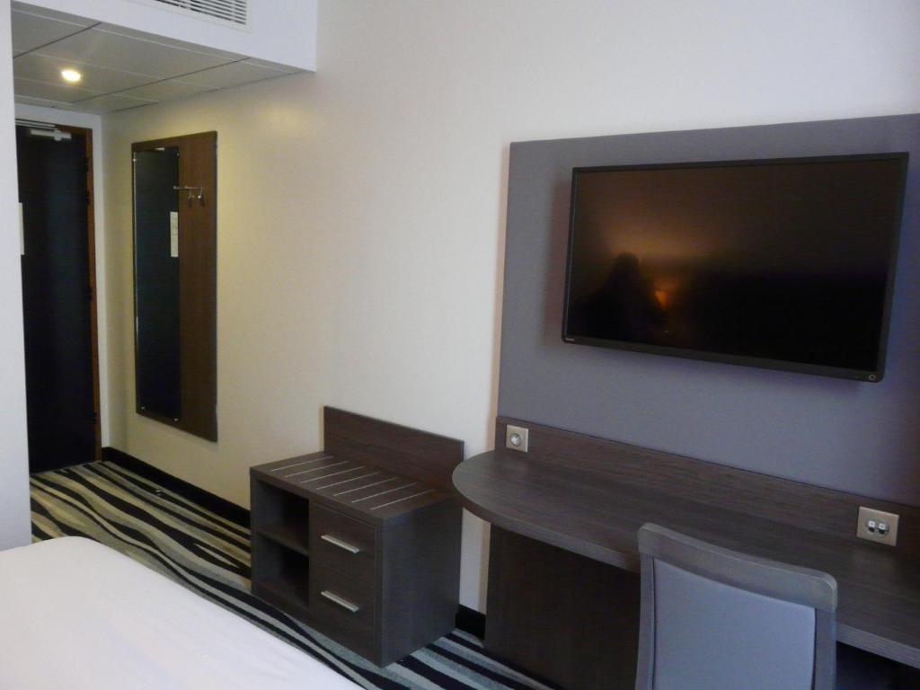 Kyriad Saint Quentin en Yvelines - Montigny Habitación foto