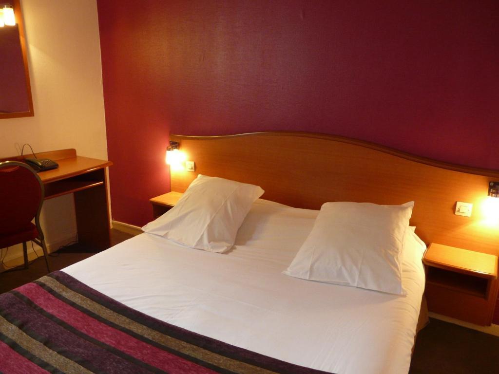Kyriad Saint Quentin en Yvelines - Montigny Habitación foto